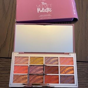 The Velvet Pallet by Ciatè